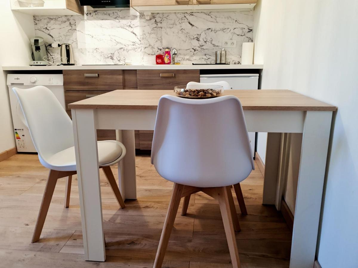 Appartement Cosy Entier, Parking Gratuit Dans La Rue Dijon Eksteriør billede