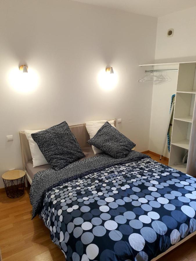 Appartement Cosy Entier, Parking Gratuit Dans La Rue Dijon Eksteriør billede