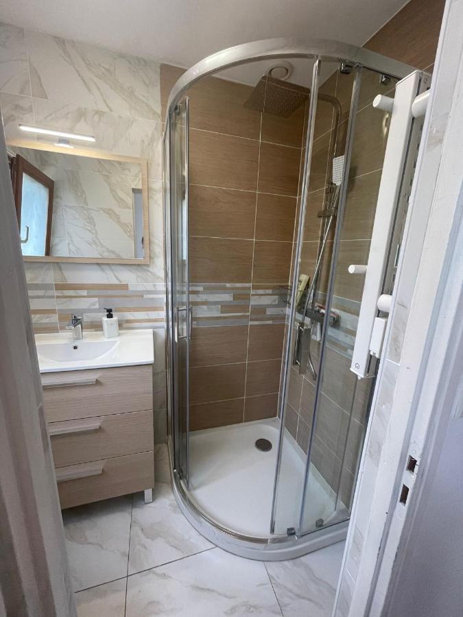 Appartement Cosy Entier, Parking Gratuit Dans La Rue Dijon Eksteriør billede